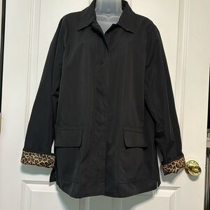 EUC Dennis Basso Leopard lined Rain jacket | black/brown/ large